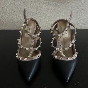 Kaitlyn Pan Rockstud Pumps Black & Nude Size 6